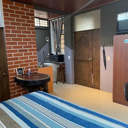 Huehueloft1 Estacionamiento Y Wifi Apartment Huehuetenango Luaran gambar